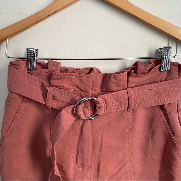 Paperbag pants with belt - Picture 2 of 4